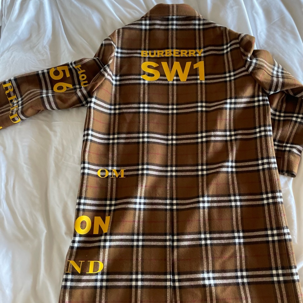 Authentic Burberry Coat W/ Yellow Script - image 4